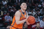 直播吧采访李弘权 谈落选大名单：感谢集训经历 变更好的更强动力